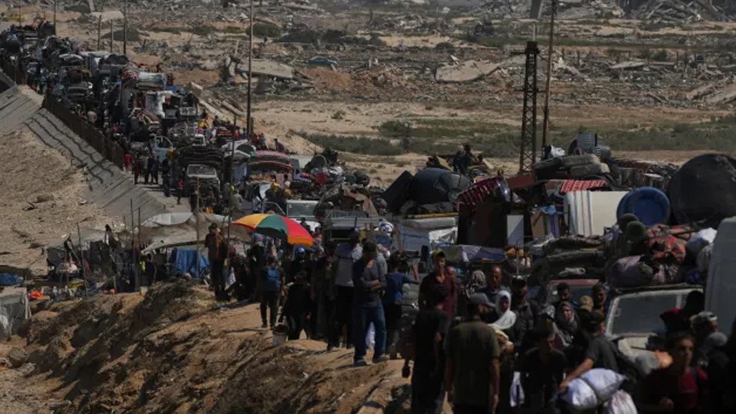 ইসরায়েলের ভয়াবহ হামলায় গাজা শহর ছাড়ছে হাজারো ফিলিস্তিনি